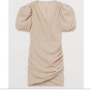 NWT H&M Ruched Faux Wrap Mini Dress Size Medium